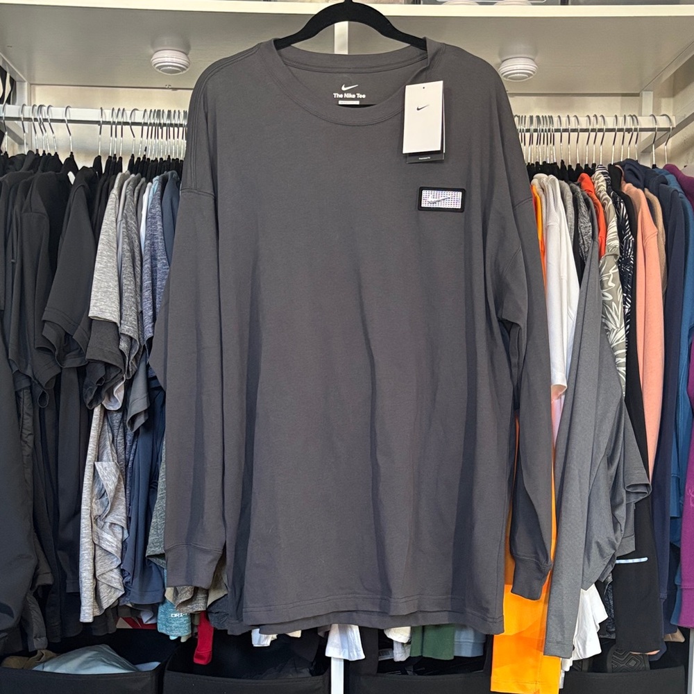 Nike Men's Charcoal Long Sleeve Tee